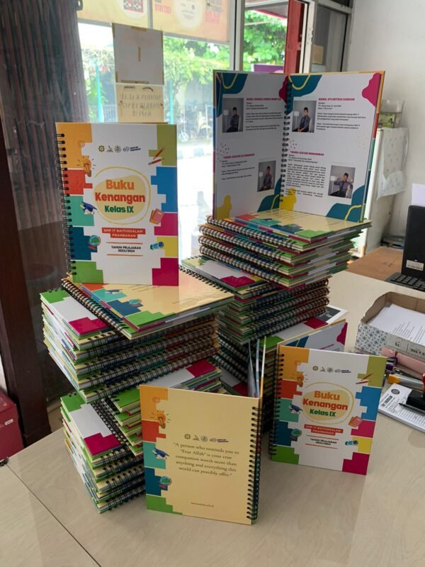 BTS (Buku Tahunan Sekolah)